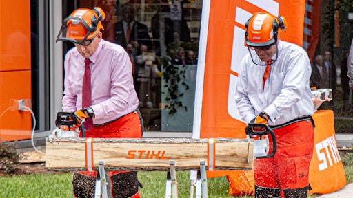 Bobby Dyer, City of Virginia Beach Mayor and Bjoern Fischer, STIHL Inc. President, at the ribbon-cutting of the new facility.