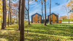 Bright Buildings Color 1643388