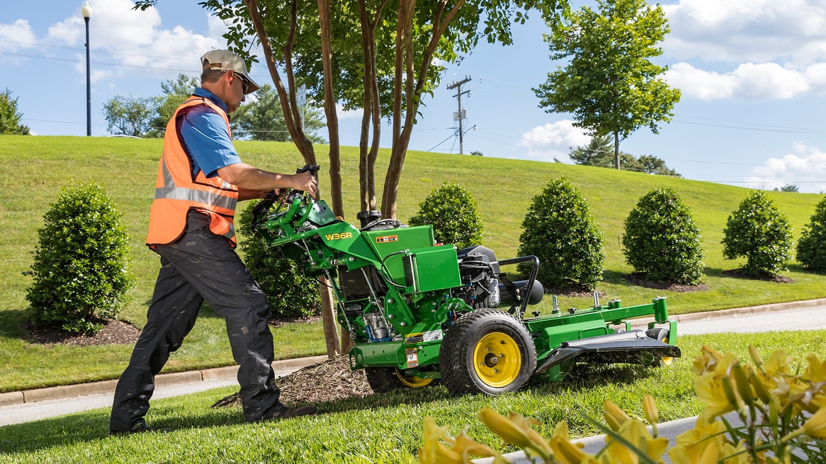 John Deere M and R Series Commercial Walk Behind Mowers From John Deere Green Industry Pros