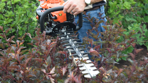 ECHO offers a wide-range of hedge trimmers in both handheld and shafted styles. The gas engine tools have the spring assist starter which helps turn over the engine for an easier start every time.
