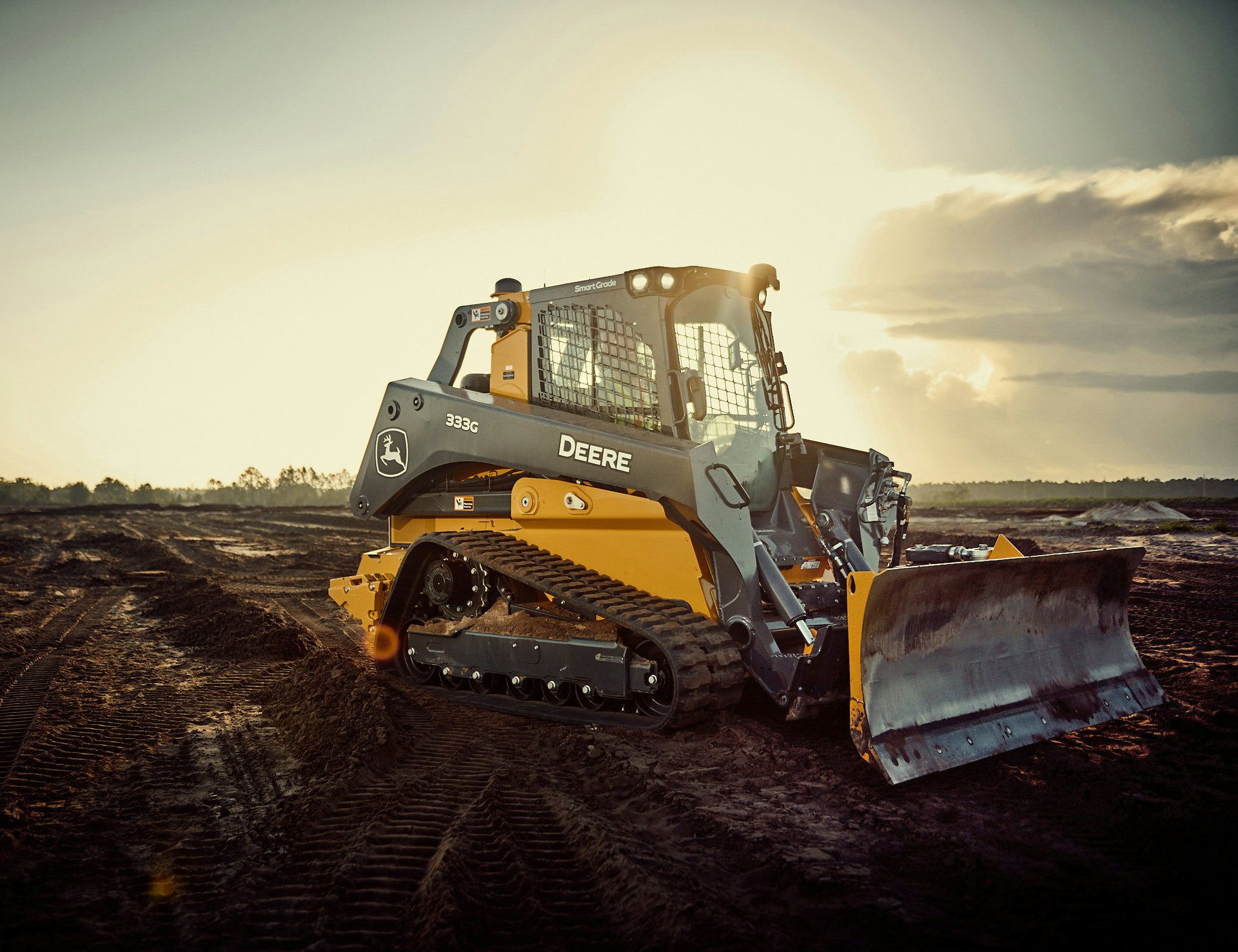 John Deere S Smartgrade 333g Compact Track Loader Expands Capabilities Of Customers In Site Development From John Deere Green Industry Pros