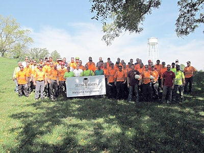 One of the many decisions Ryan Lawn & Tree’s employee-owned company owners make is the time they spend volunteering to help others in the community. Saluting Branches is one of those choices and RYAN Pro arborists from Springfield, Kansas City, Wichita, St. Louis and Tulsa gather to trim trees and spruce up veteran cemeteries across the country during the annual event.