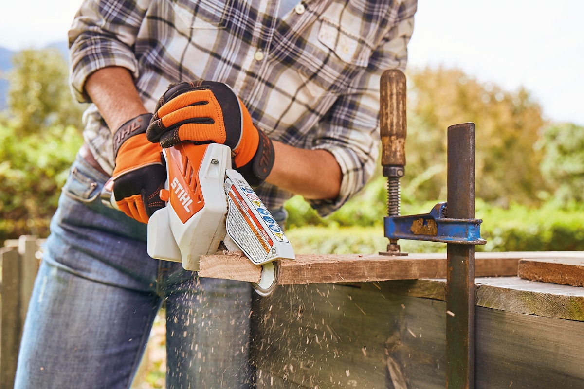 Gta 26 deals battery powered chainsaw