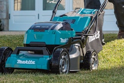 Makita Xml06 Pt1 Action Shot 2