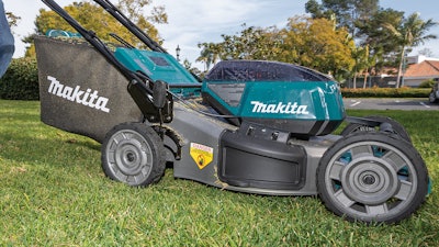 Makita Xml08 Pt1 Action Shot 3