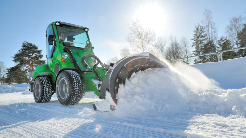 Knowing When to Invest In Snow Equipment | Green Industry Pros