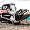 Bobcat R-Series have a new one-piece, sealed and pressurized cab design. It provides a near-seamless interior for a new level of operator comfort and improved service access.