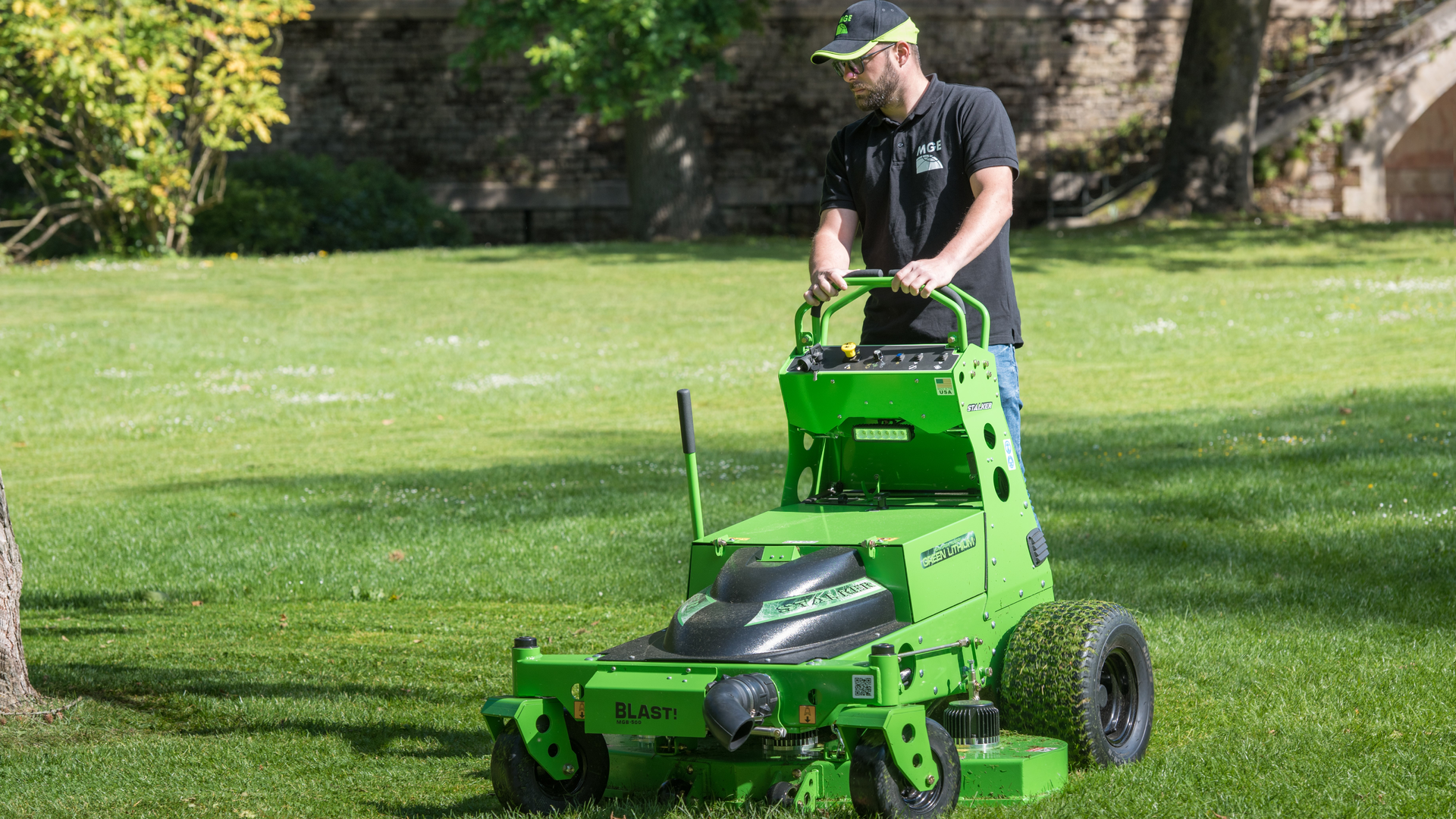 battery powered commercial lawn mower