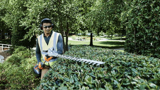 Husqvarna 525HE3 and 525HE4 Hedge Trimmers From Husqvarna Green