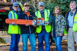 Stihl Inc Presented A Stihl Ms 500i Chain Saw With All Needed Accessories To The Nonprofit Thunder Mountain Wheelers Atv Club Who Felled The Tree