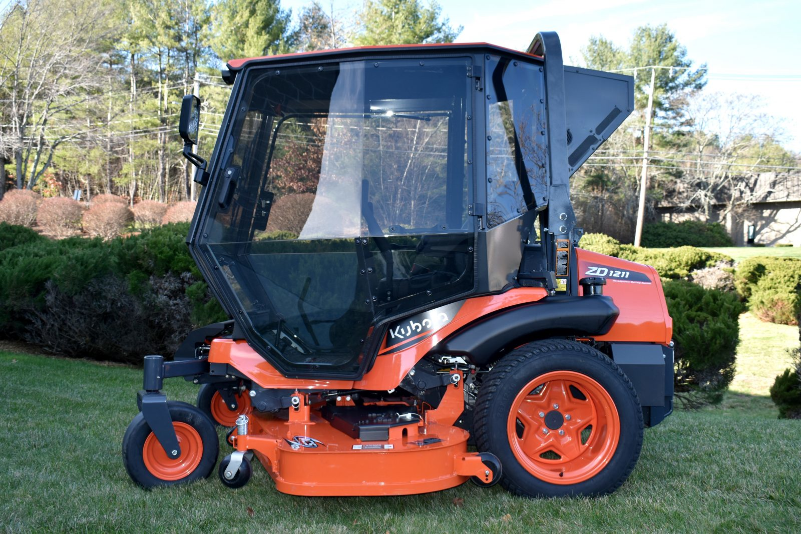 Curtis Premium AC Cab For Kubota ZD1211 From Curtis Industries LLC   KUBOTA ZD1211 8 Scaled.604aab9dbf70e 