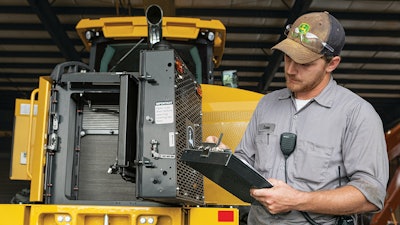John Deere Protect Large 607c5b623a35f