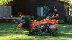 Easy to operate, mini skid steers are ideal for all skill levels.