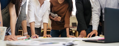 Democratic style managers are likely to listen to a variety of opinions from employees before deciding on a specific conclusion. With a two-heads-are-better-than-one philosophy, these supervisors rely on team members’ input to tackle a variety of work-related challenges.