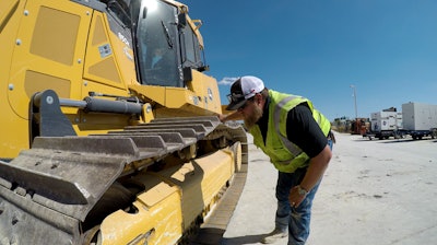 Undercarriage condition has a major influence on used equipment valuation. With so much at stake, it is advisable to have the undercarriage inspected by a trustworthy product expert.