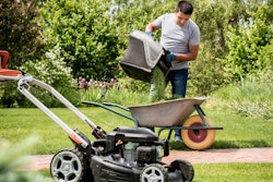 Adobe Stock Romaset Lawn Care