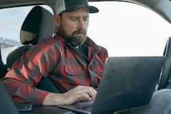 How To Simplify Invoicing With Business Management Software Wheaton Track Tufts 121 2748x1432