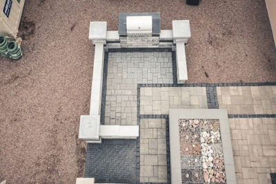 An example of metal edging.