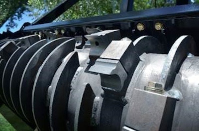 Designed for landscaping or clearing environments and intermittent ground contact, Diamond Mowers’ Twin Chisel Planer Teeth are made of hardened steel for strength and impact resistance.