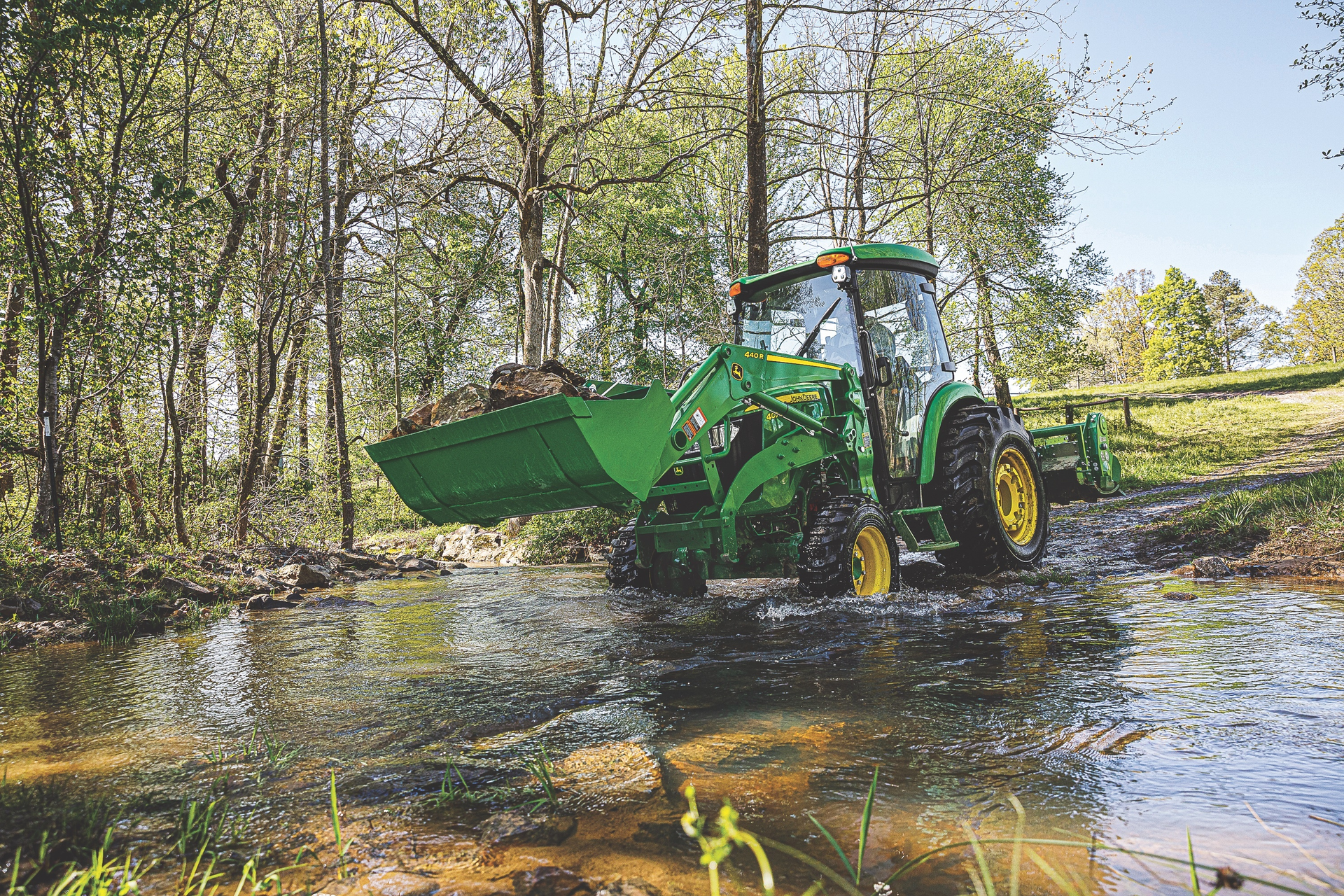 John Deere Debuts 2024 Upgrades On 3R And 4 Series Compact Utility   John Deere 4075R CUT 2.646f7147545ad 