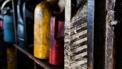 For all oil offerings, dedicate and clearly mark tanks/storage, dispensers, tools, etc., to avoid comingling of different products and misapplication.