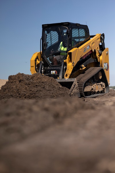 Cat 255 Compact Track Loader Picture 2 652058678f0a9