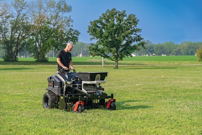 The split-reel design enables the Z-Aerate 50 to maneuver around trees, flower beds and other landscape features with the tines in the ground.