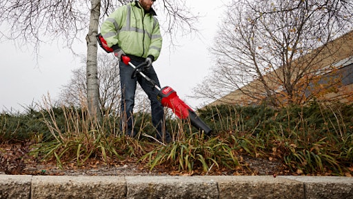 Milwaukee backpack discount leaf blower