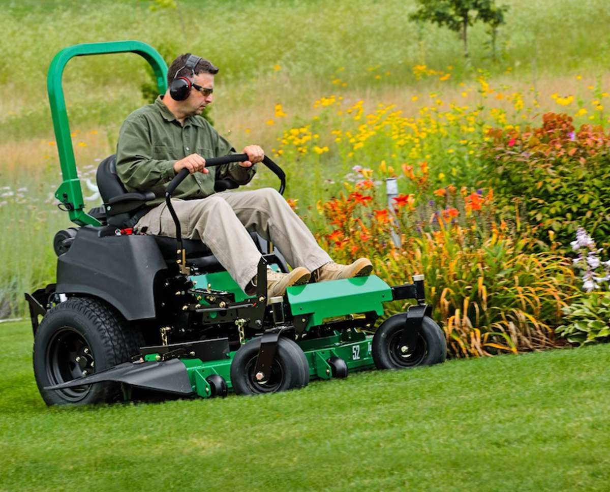 Top 8 Mistakes When Using Outdoor Power Equipment Green Industry Pros
