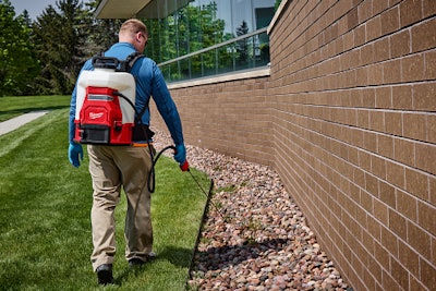 M18 4-Gallon Backpack Sprayer w/ SwitchTank