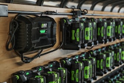 Pgx1600 H Pgx3000 D Ego Commercial Charging 3 Port Dock 23 1209 In Scene 01