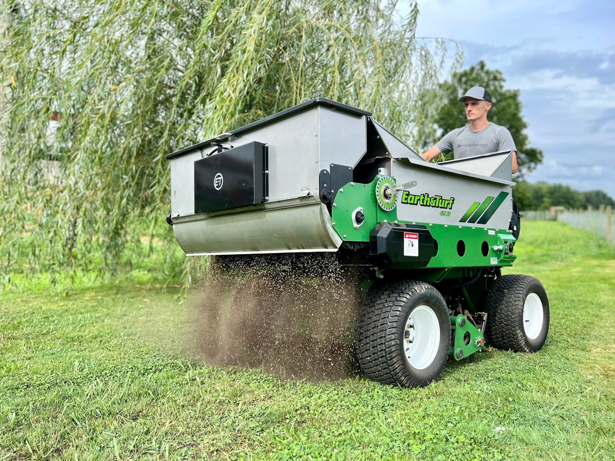 The Top to Bottom on Topdressing | Green Industry Pros
