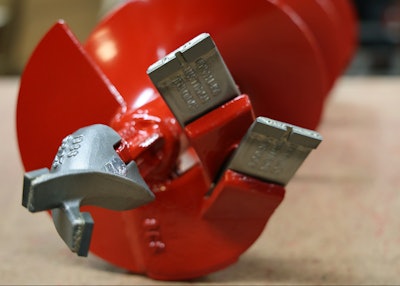 For soft soil, ease up a little. If the ground is harder, apply more pressure. If the auger hits a tree root or hard spot during drilling, turn off the machine and disconnect the handle from the auger.