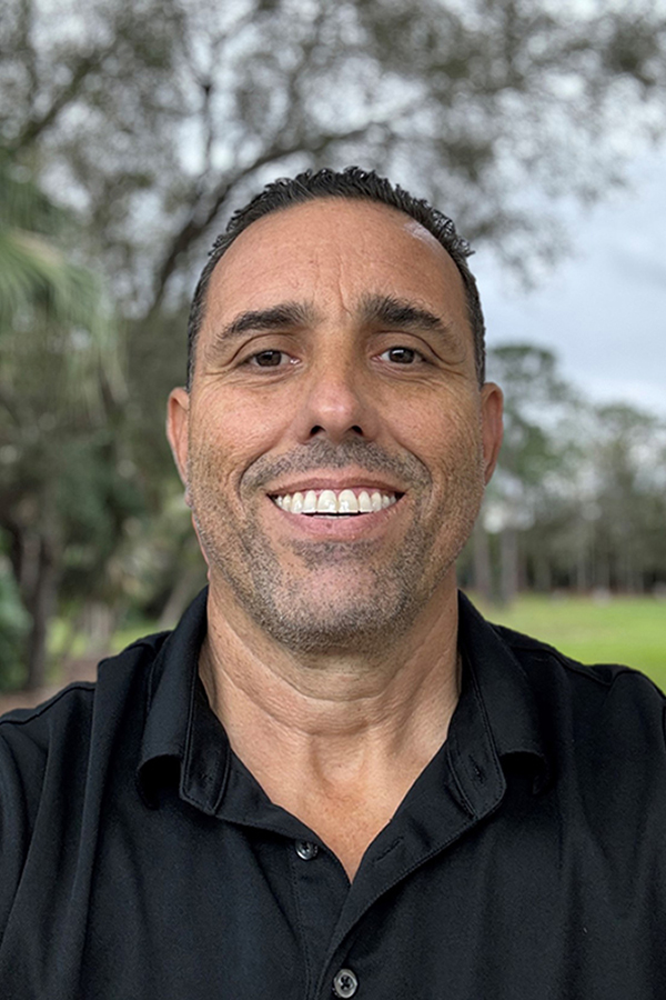 Nelson Gonzalez Headshot