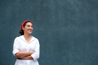 DIY Network personality and TEDx speaker Sara Bendrick will be one of the speakers at the 2025 Women in the Green Industry Conference