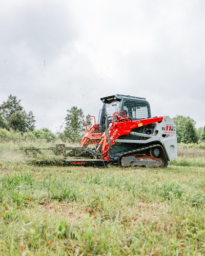 Takeuchi Tl11 R3 Mowing