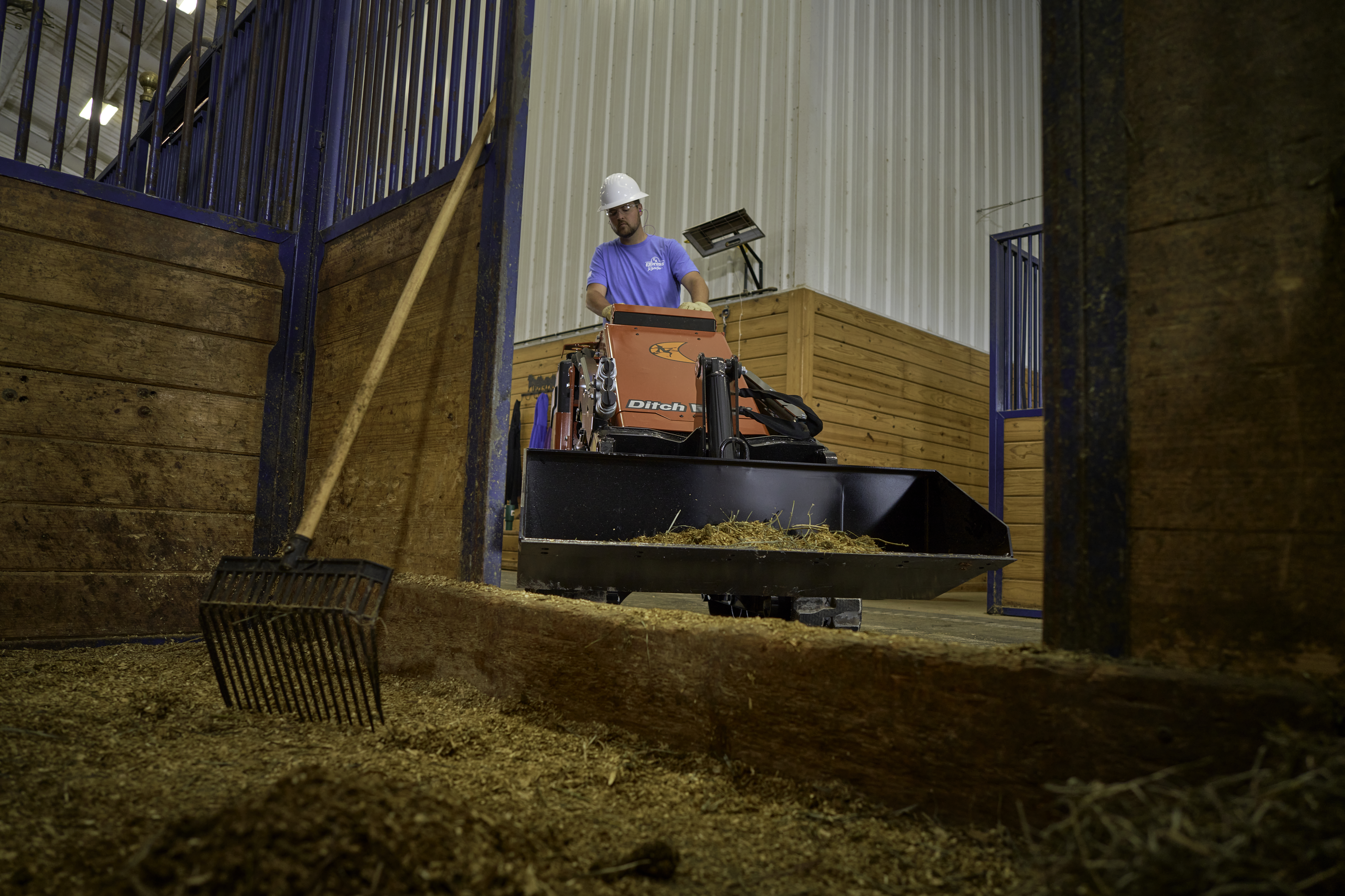 Ditch Witch Launches the SK1000 Stand-on Skid Steer From: Ditch Witch ...