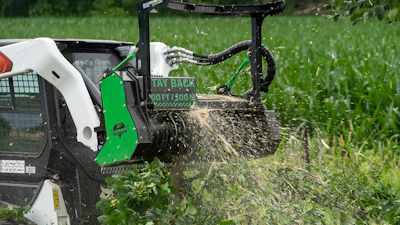 For invasive species removal involving standing trees, the Disc Mulcher BD Pro X is a great choice because it uses stored energy to efficiently process larger material. In sensitive environments where a finer mulch and minimal ground disturbance are preferred, the Drum Mulcher DC Pro or DC Pro X2 are effective solutions.