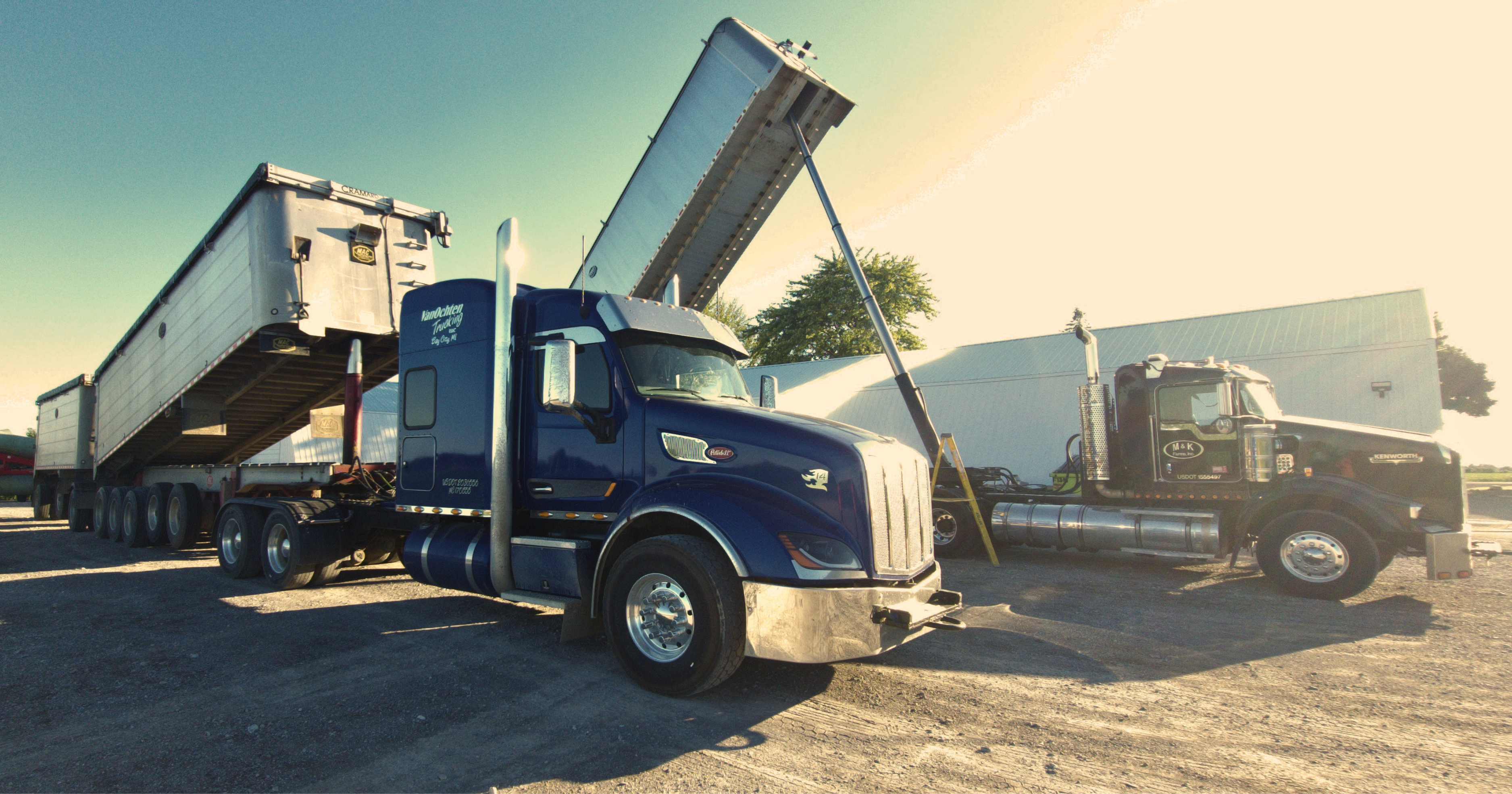 Van Klamps Dump Trailers